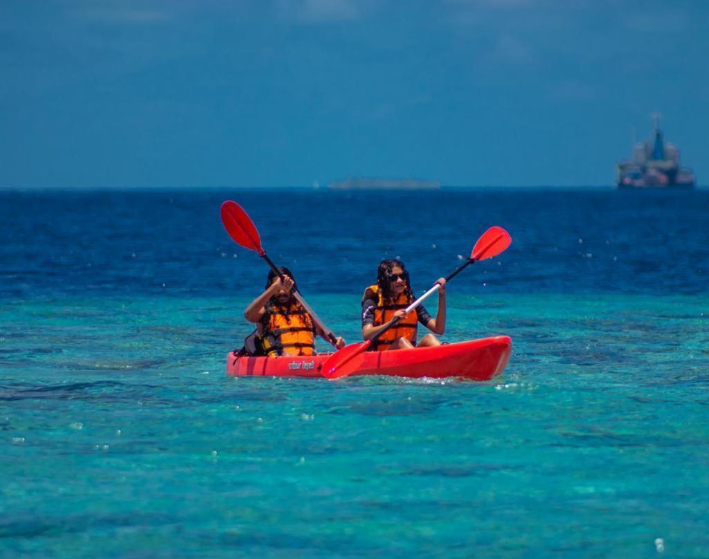 Ihaven Thulusdhoo Hotel Exterior photo